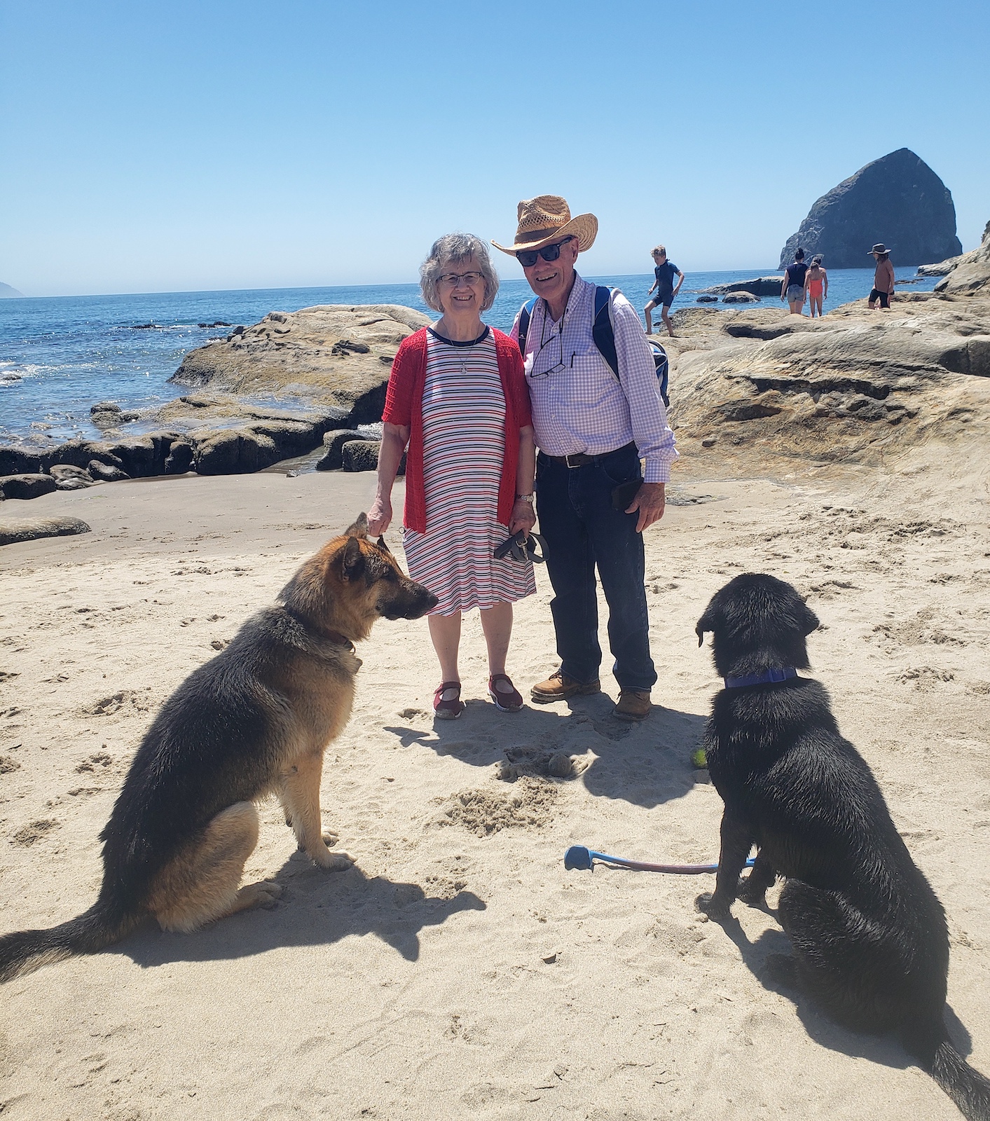 Picture of Ray, Becki & the dogs at Pacific City, OR