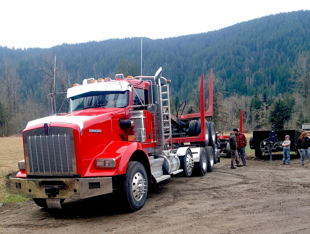 Picture of the log truck Andy picked up in Washington